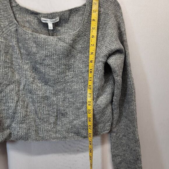 Express x Olivia Culpo Gray Ribbed Knit Cropped Sweater Size Large NWT - Picture 3 of 7